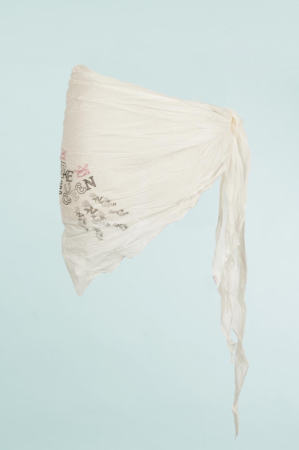 Save The Queen Pareo Stampata