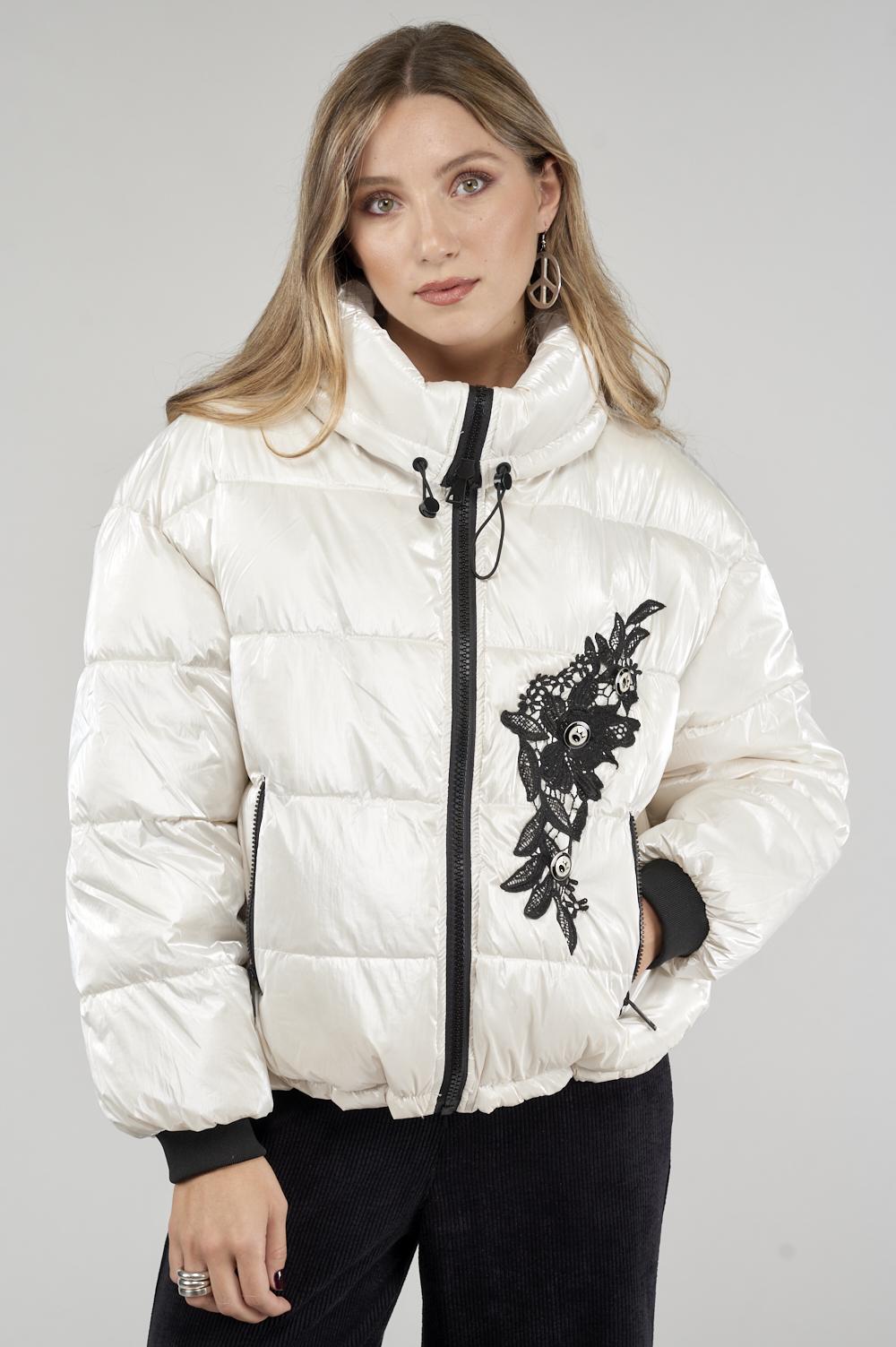 Save The Queen Piumino corto