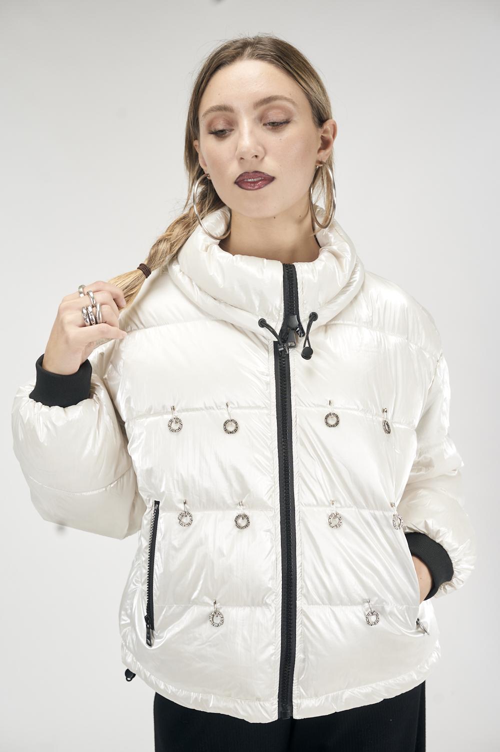 Save The Queen Piumino corto