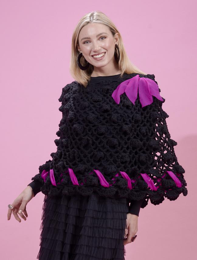 Save The Queen Poncho color nero