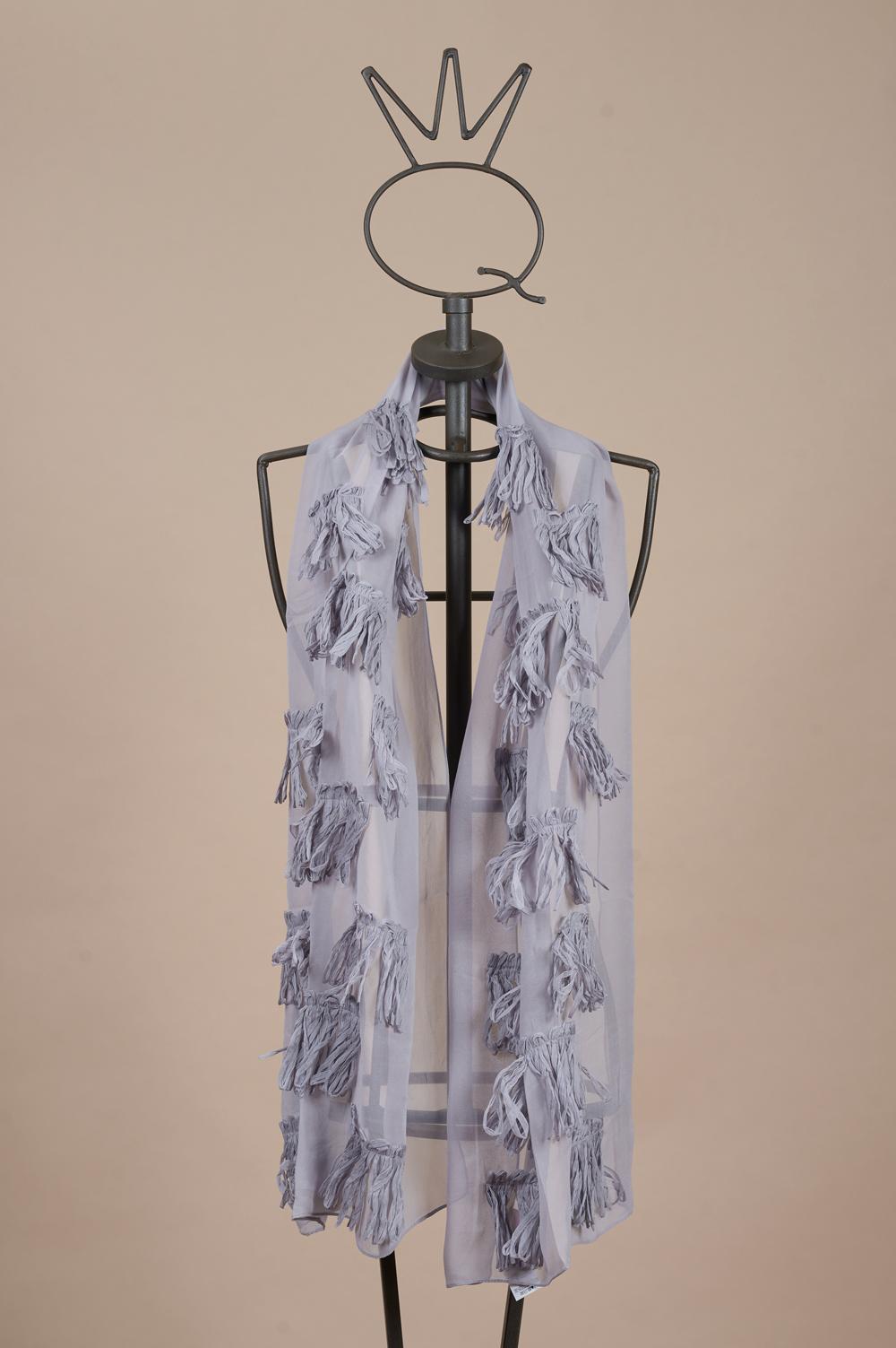 Save The Queen Sciarpa in seta grigia