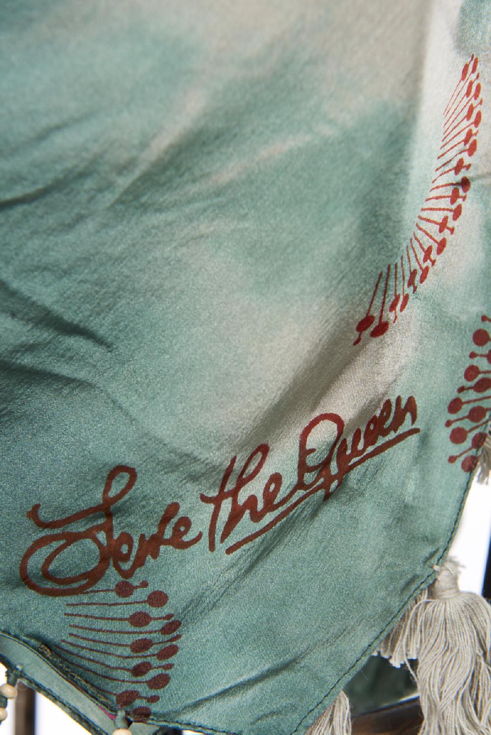 Save The Queen Sciarpa Stampata In Seta