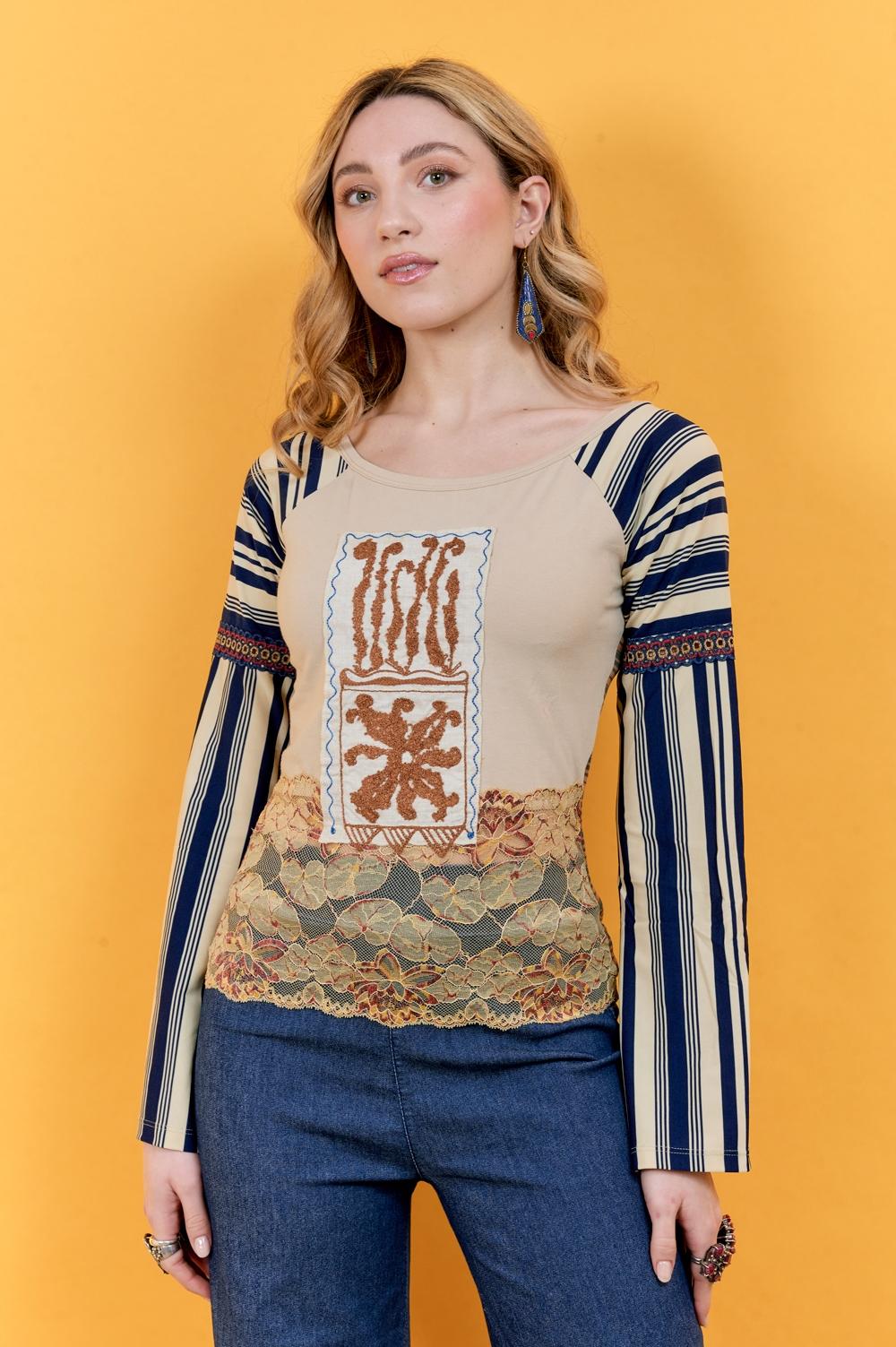 Save The Queen T-shirt beige con applicazione