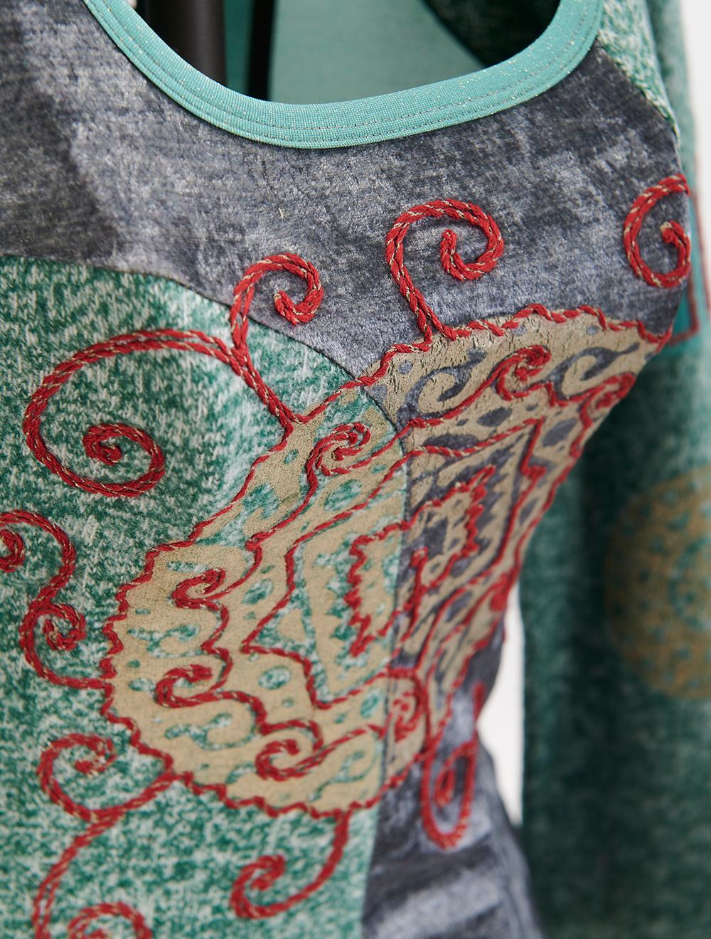 Save The Queen T-shirt Ricamata