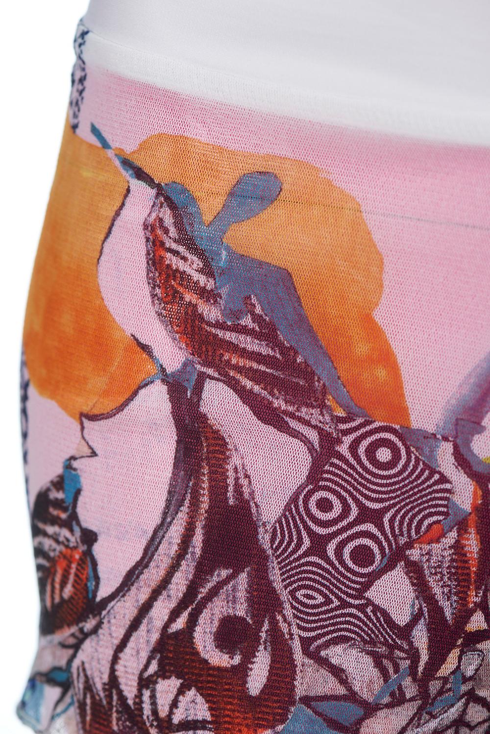 Save The Queen Shorts Copricostume Con Stampa Dedicata All’arte Contemporanea Africana