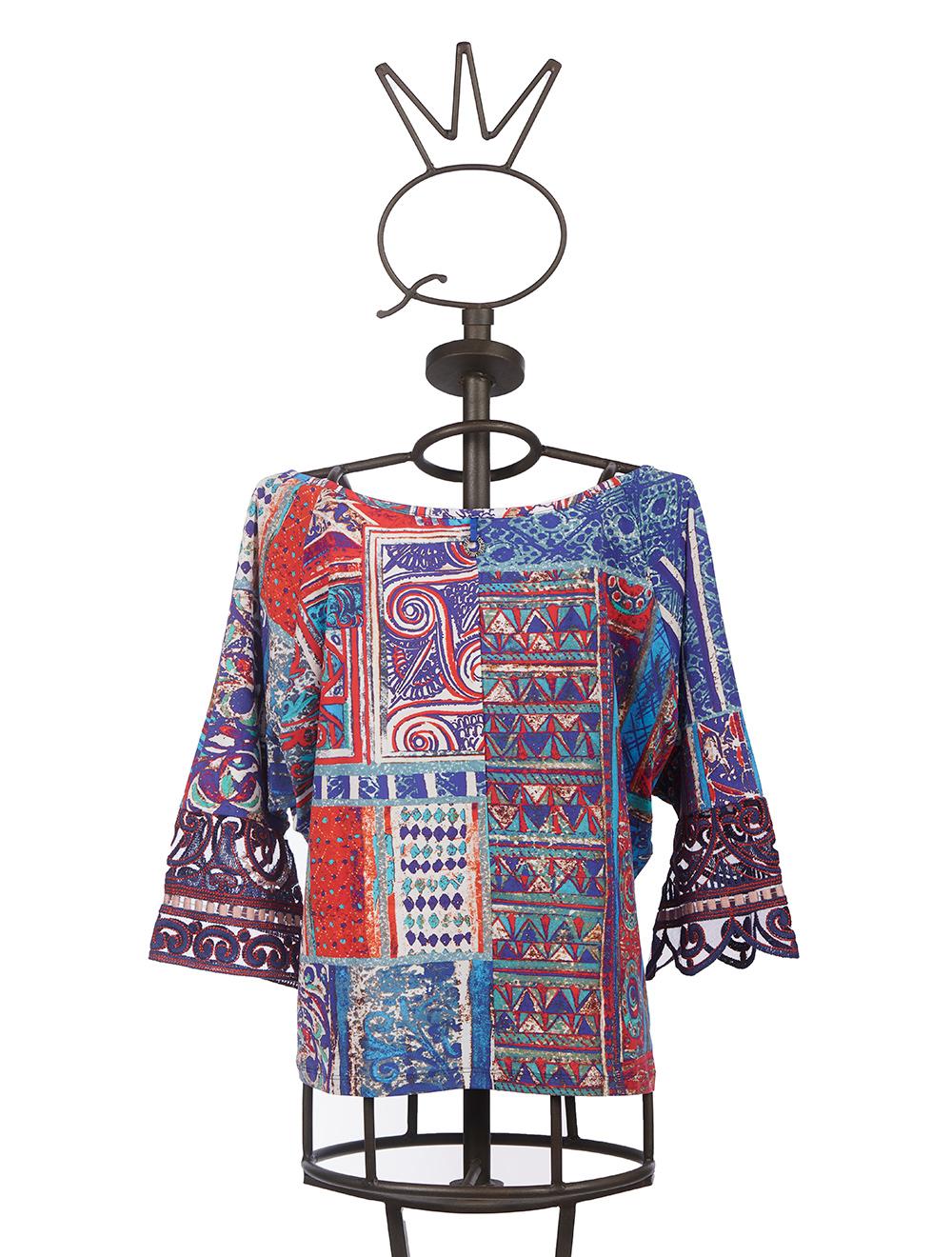 Save The Queen T-shirt In Jersey Di Viscosa Con Stampa Astratta E Dettagli In Pizzo