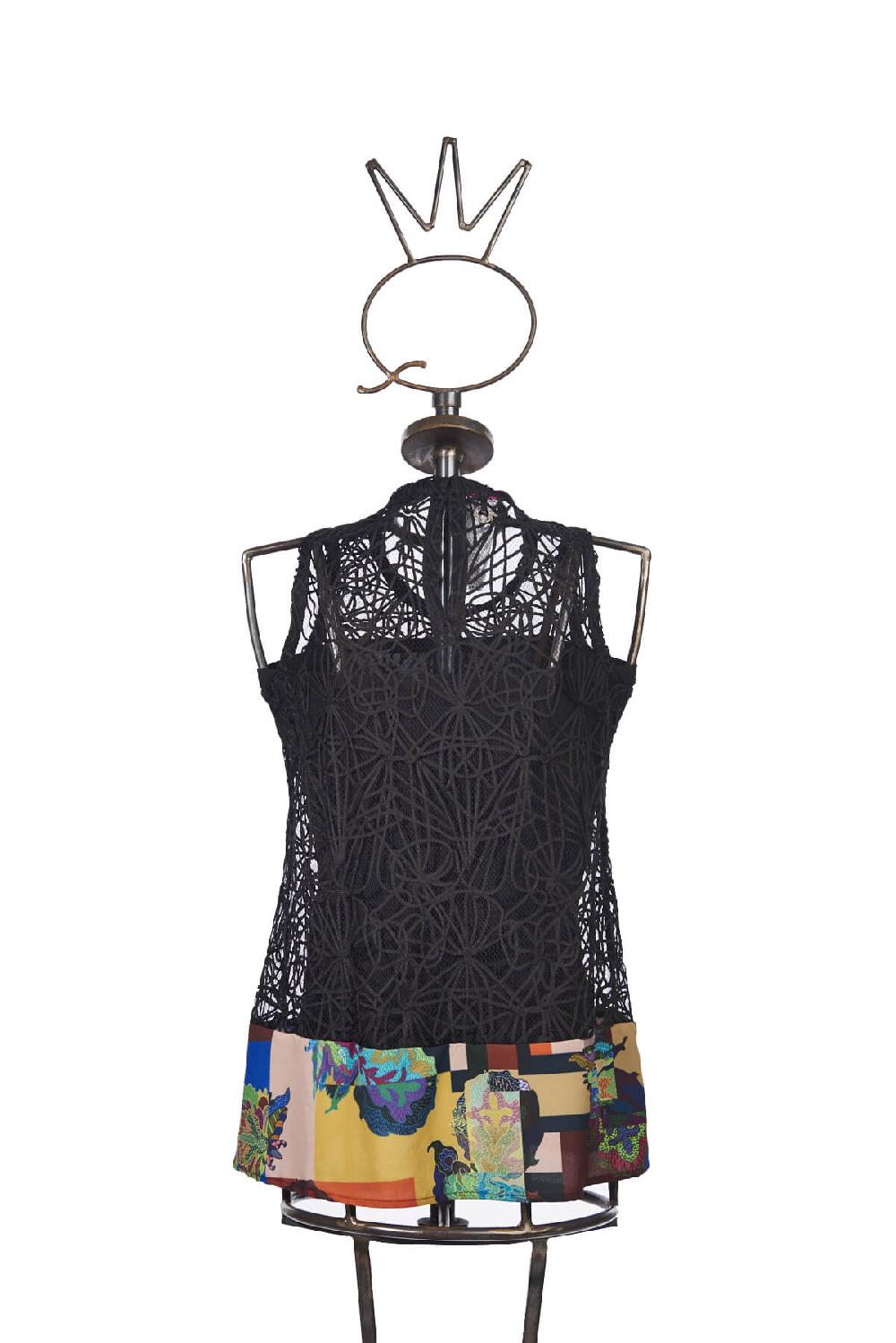 Save The Queen Top In Pizzo Nero Con Dettaglio In Tessuto Stampato