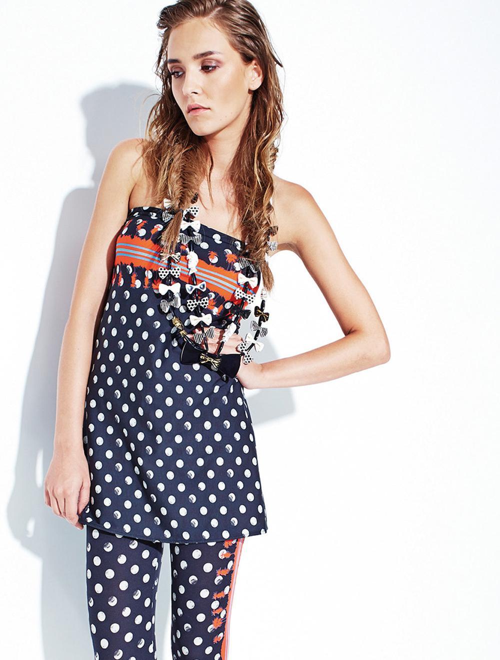 Save The Queen Top nero in cotone stretch con stampa a pois