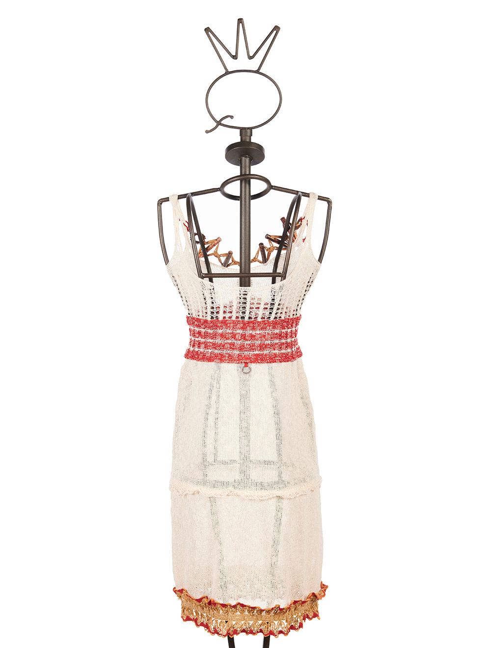 Save The Queen Vestito Corto In Maglia Avorio E Rosso E Dettagli In Legno