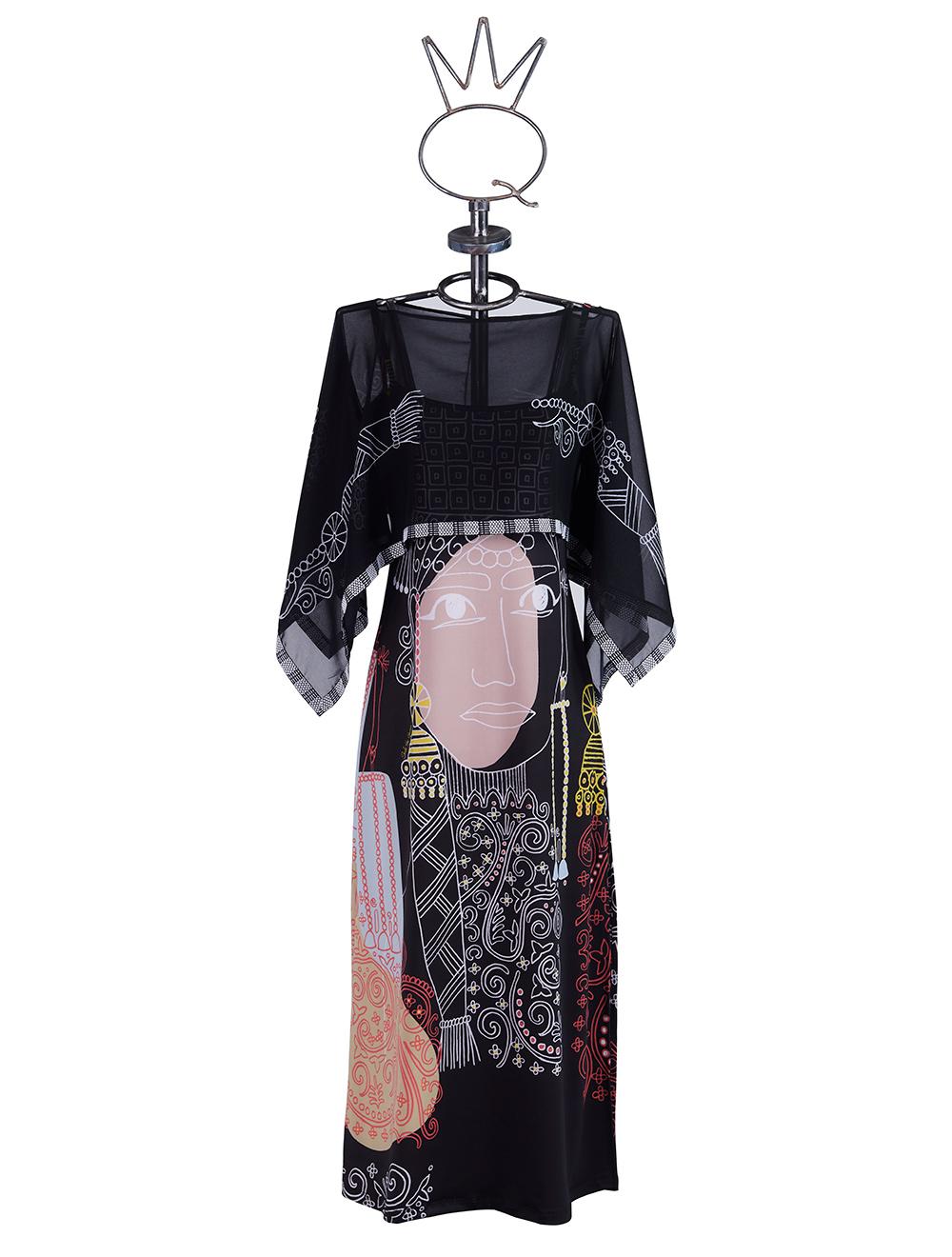 Save The Queen Vestito lungo con stampa astratta dedicata alle donne africane e poncho in tulle operato