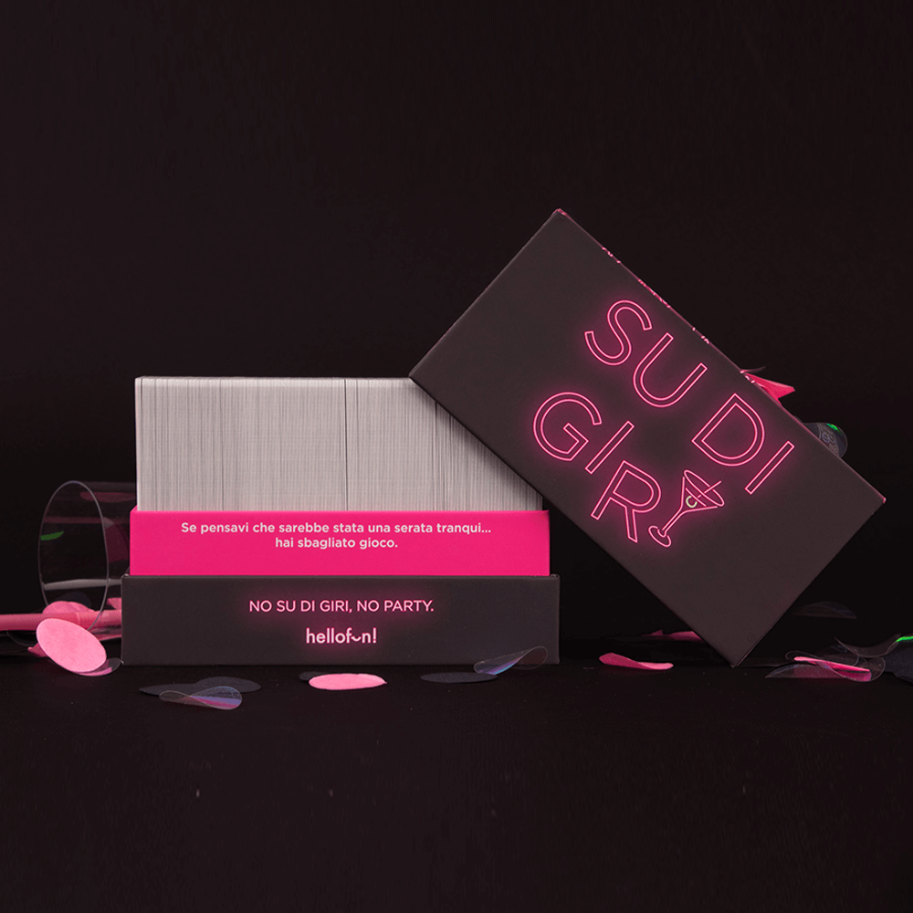 Sbam Design Su Di Giri – Gioco Di Carte 18+