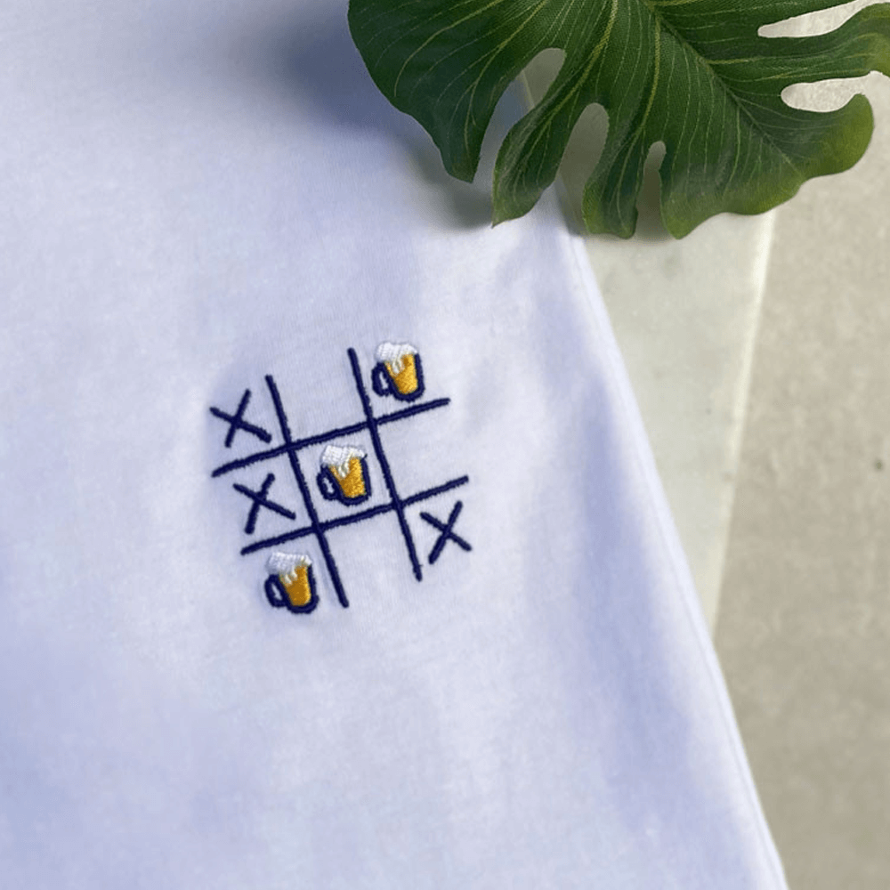 Sbam Design T-Shirt ricamata – Tris birre