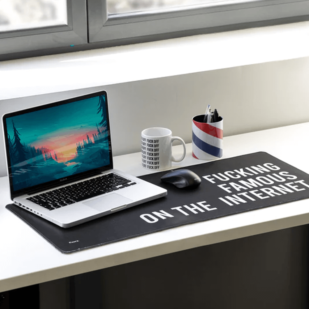 Sbam Design Tappetino Mouse Grande – Fucking Famous On The Internet