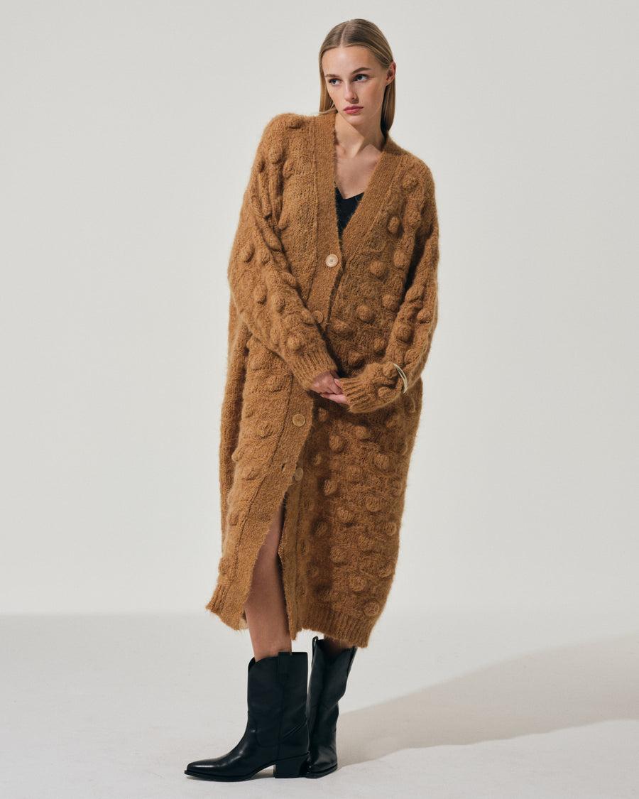 Scaglione COAT MAXY CARDIGAN OVER HAZELNUT STITCH CARAMEL