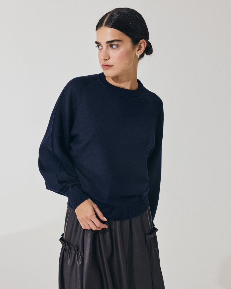 Scaglione ROUND NECK BOXY RAGLAN SEAMLESS MERINO NAVY