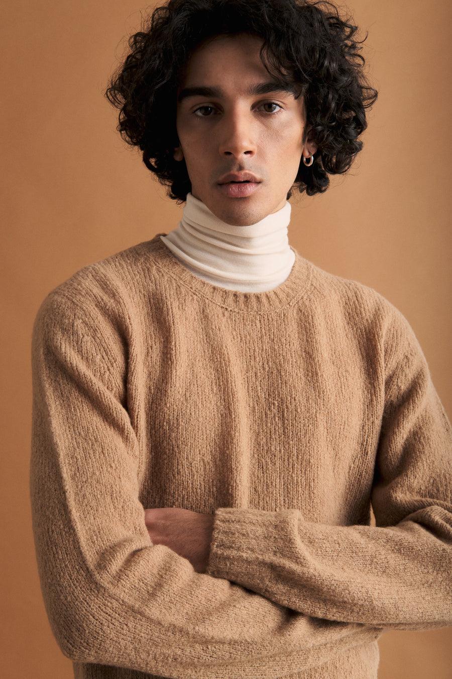 Scaglione ROUND NECK SEAMLESS PUFFED CASHMERE CAMEL