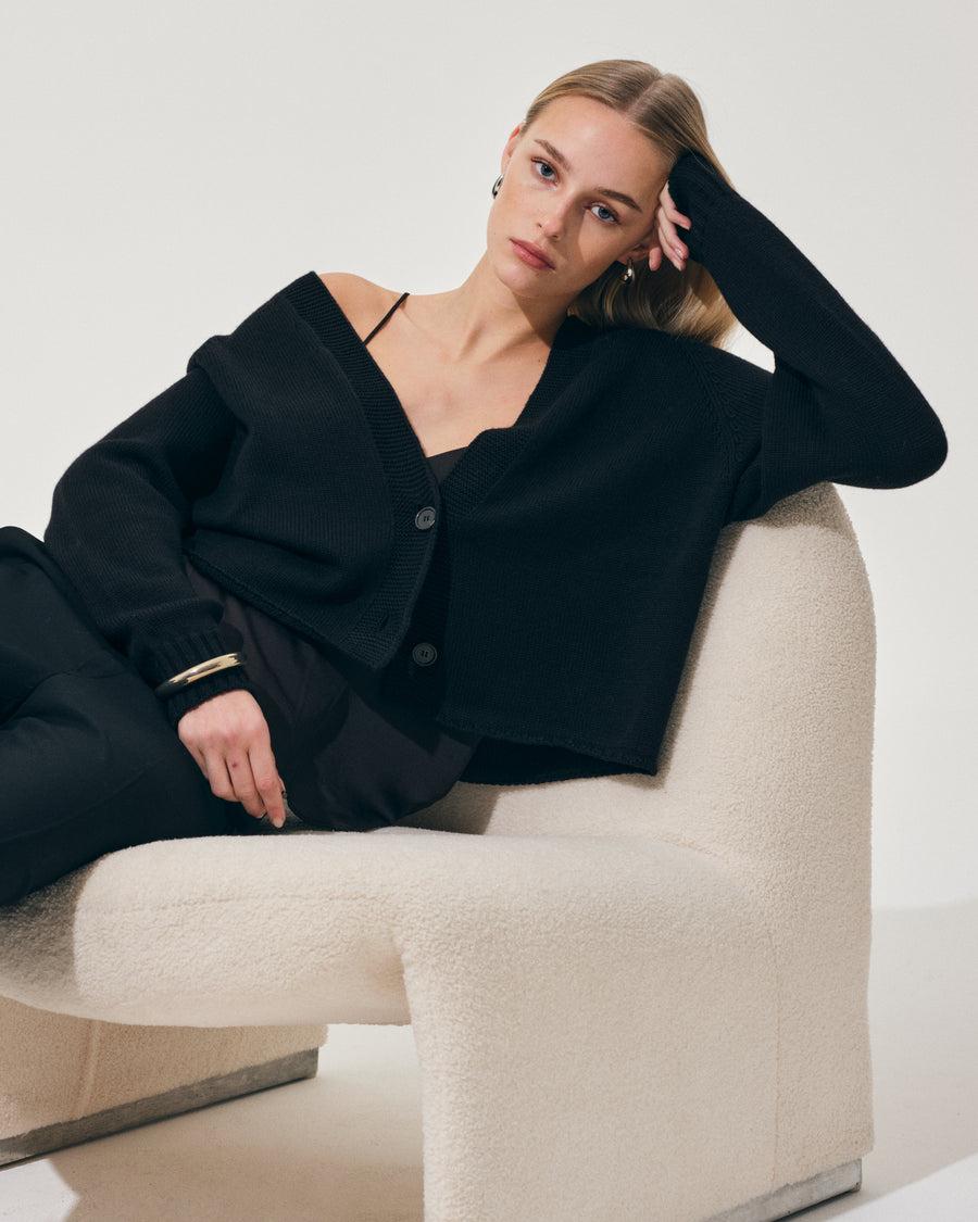 Scaglione CARDIGAN RAGLAN SEAMLESS MERINO BLACK