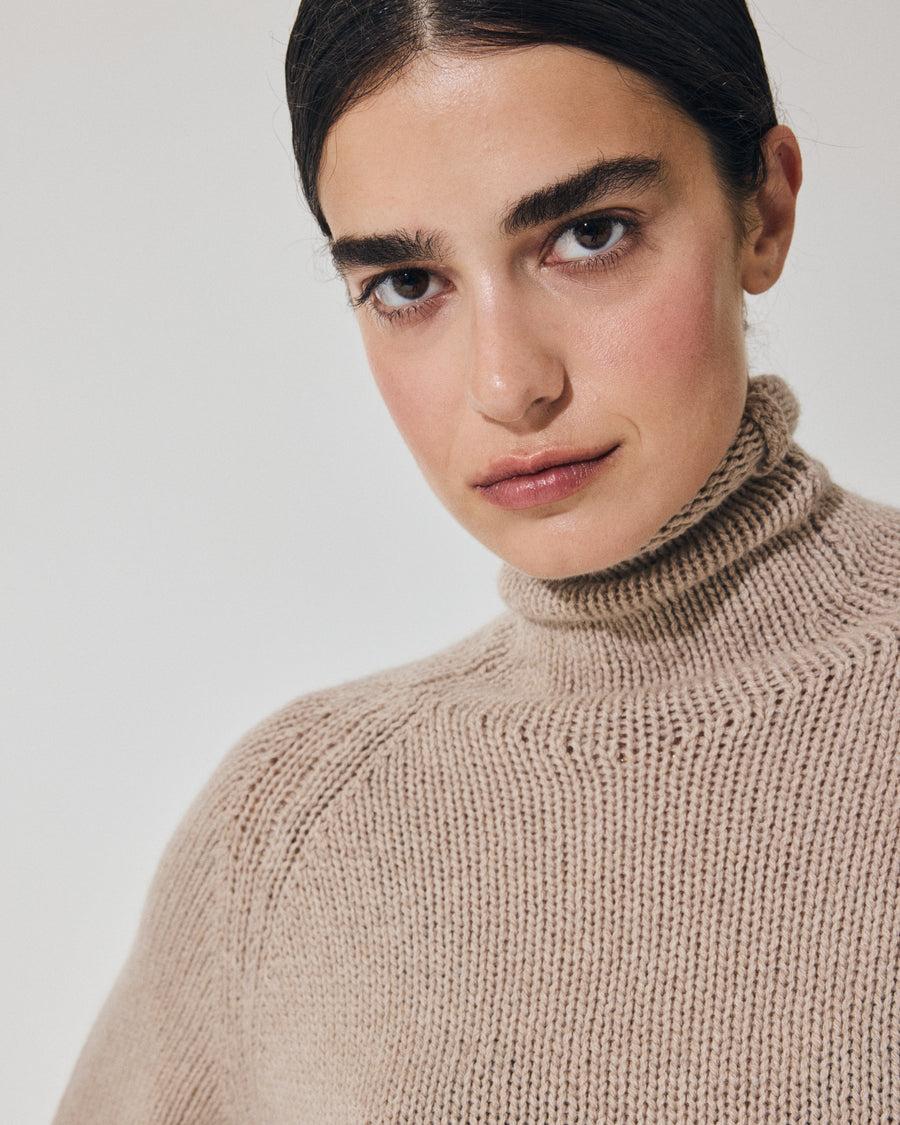 Scaglione MOCK NECK RAGLAN SUPERSOFT SAND