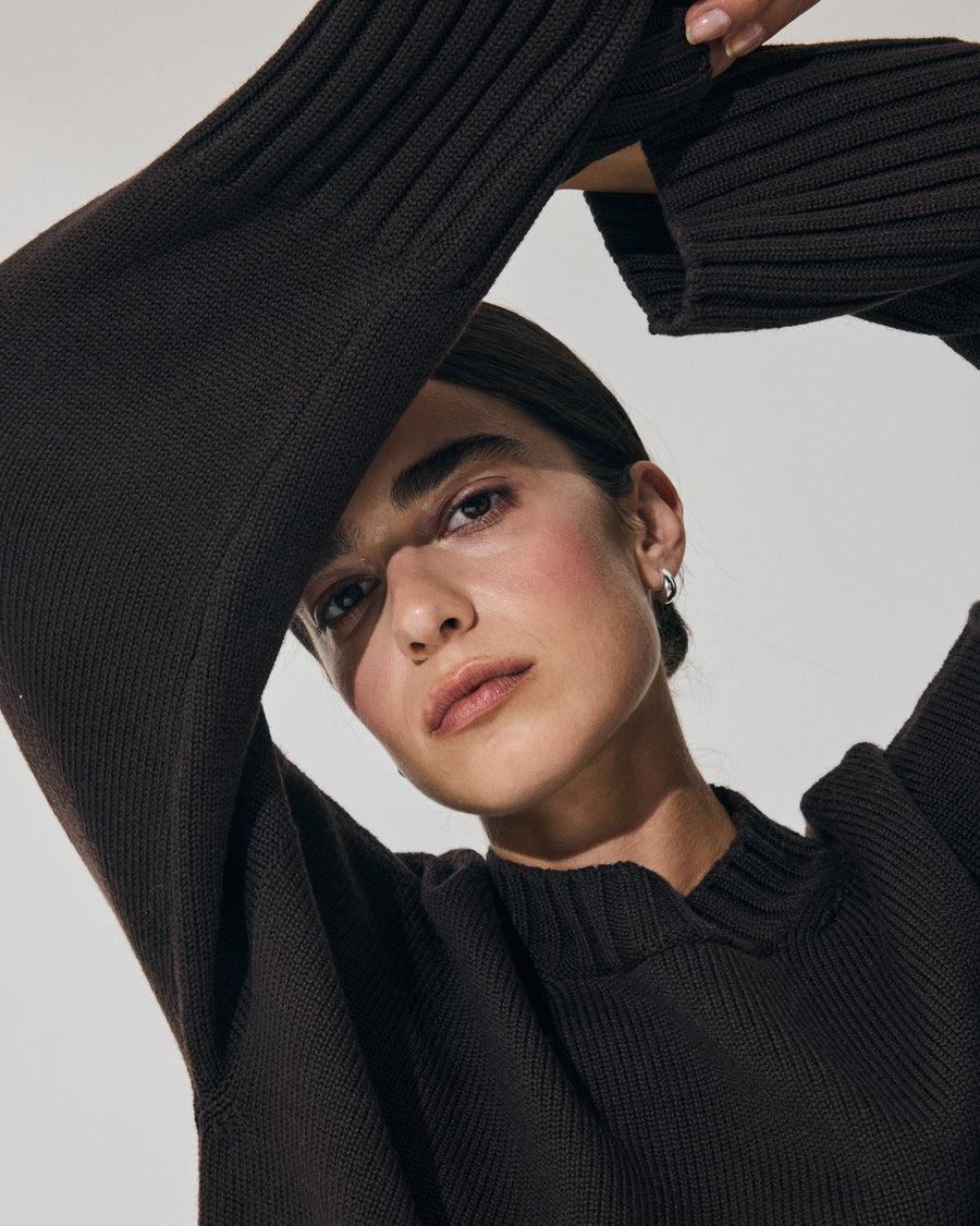 Scaglione ROUND NECK BOXY SOFT EBANO