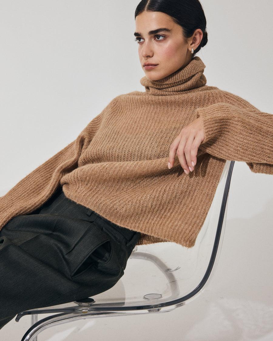 Scaglione TURTLE NECK RAGLAN GLITTER CARAMEL