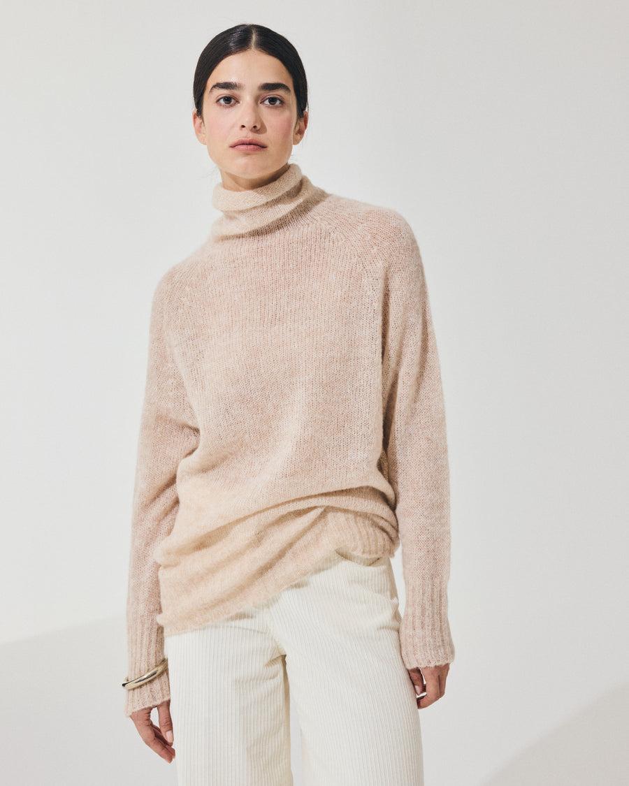 Scaglione TURTLE NECK RAGLAN SEAMLESS SAND