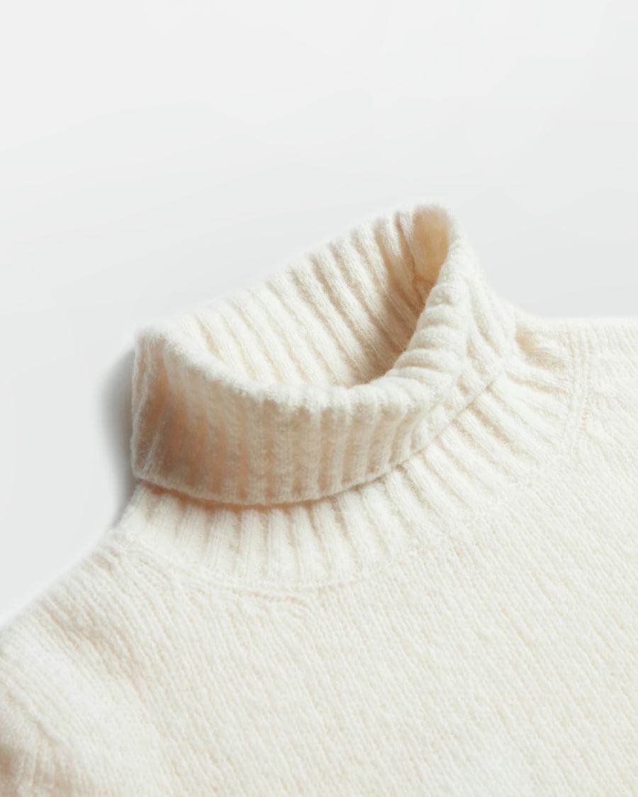 Scaglione TURTLE NECK SEAMLESS PUFFED MILK