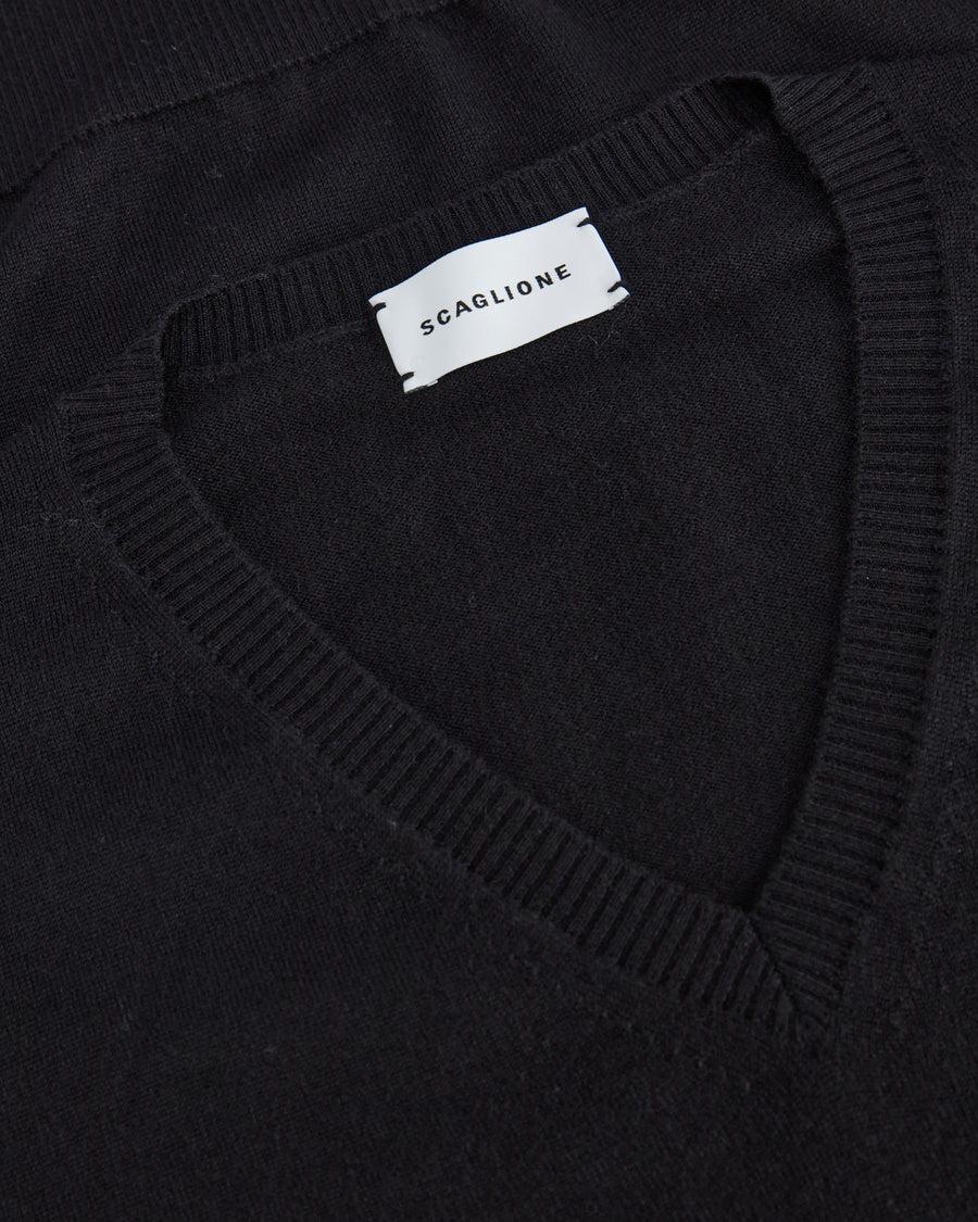Scaglione V NECK CASH-SILK BLACK