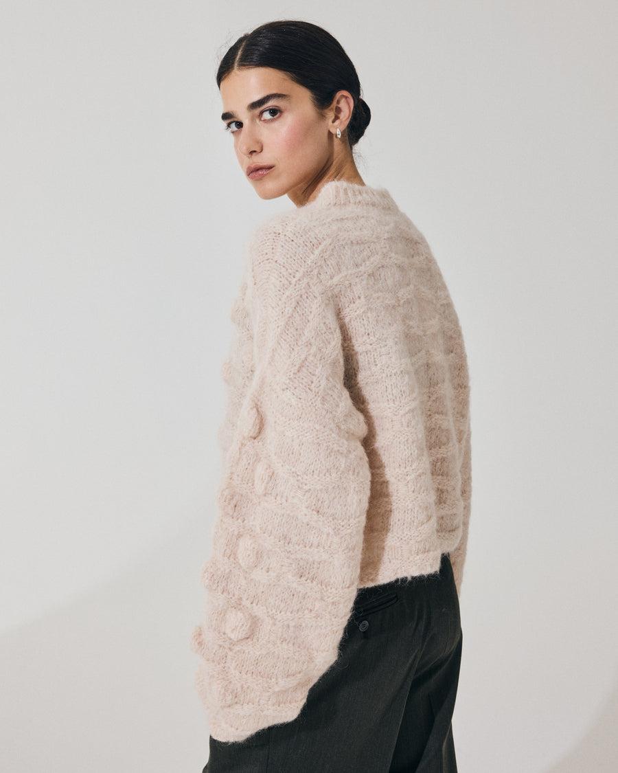 Scaglione V NECK OVER HAZELNUT STITCH SAND