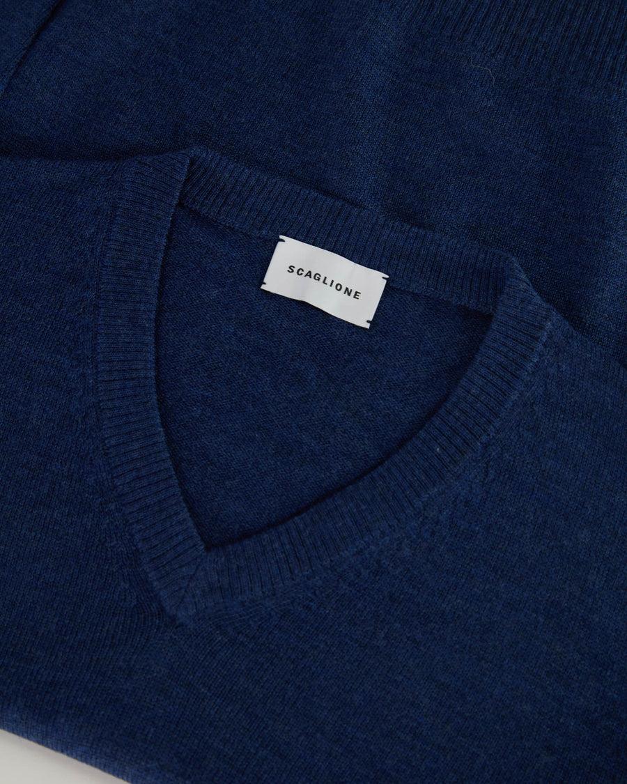 Scaglione V NECK SEAMLESS MERINO DENIM