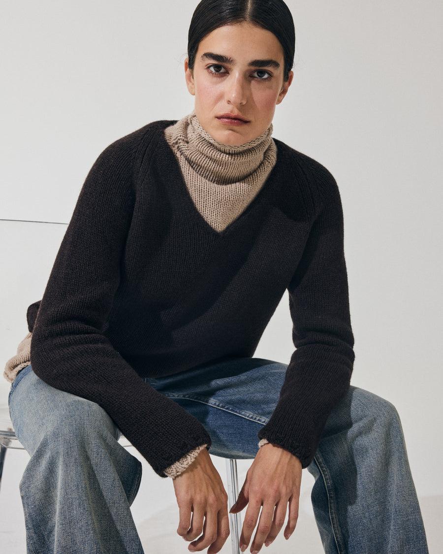 Scaglione V NECK SUPER SOFT EBANO