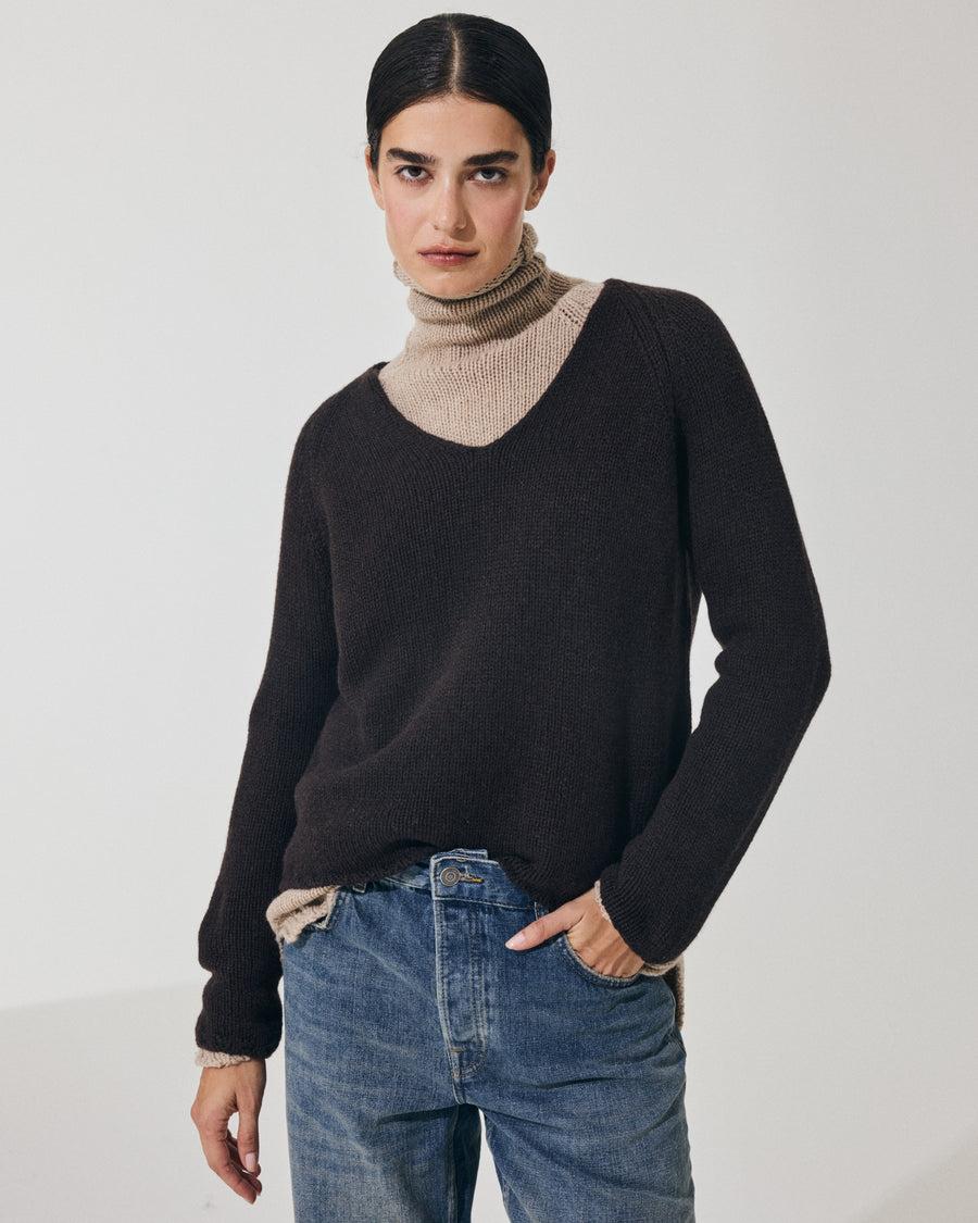 Scaglione V NECK SUPER SOFT EBANO