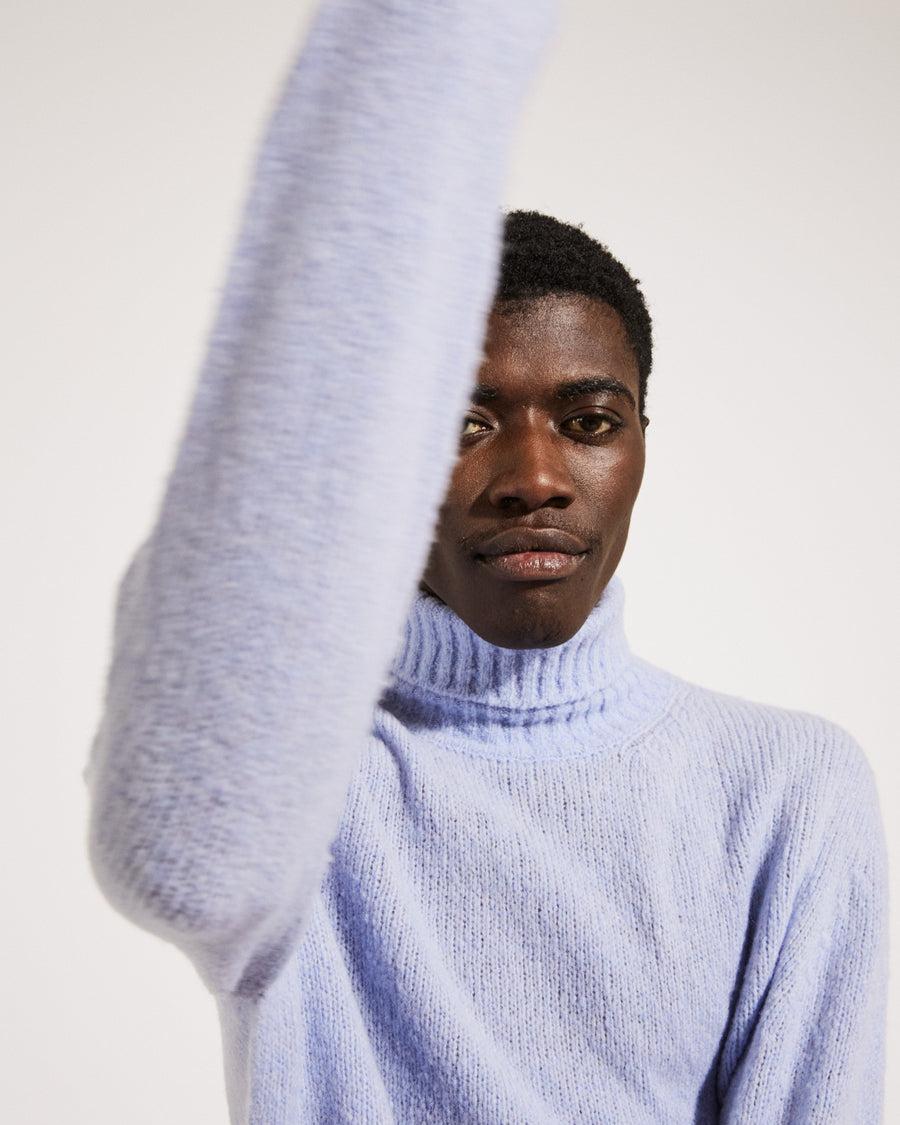 Scaglione TURTLE NECK SEAMLESS PUFFED CASHMERE CELESTE