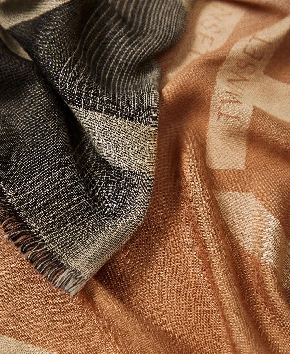 Scee By Twin Set Kefiah Jacquard Con Oval T