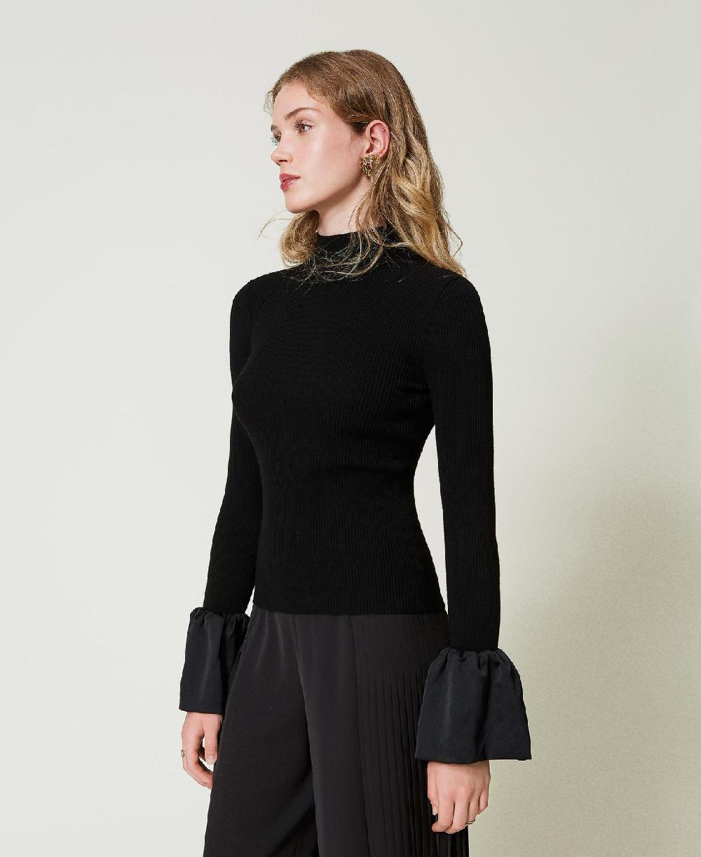 Scee By Twin Set Maglia Fitted Con Volant In Satin