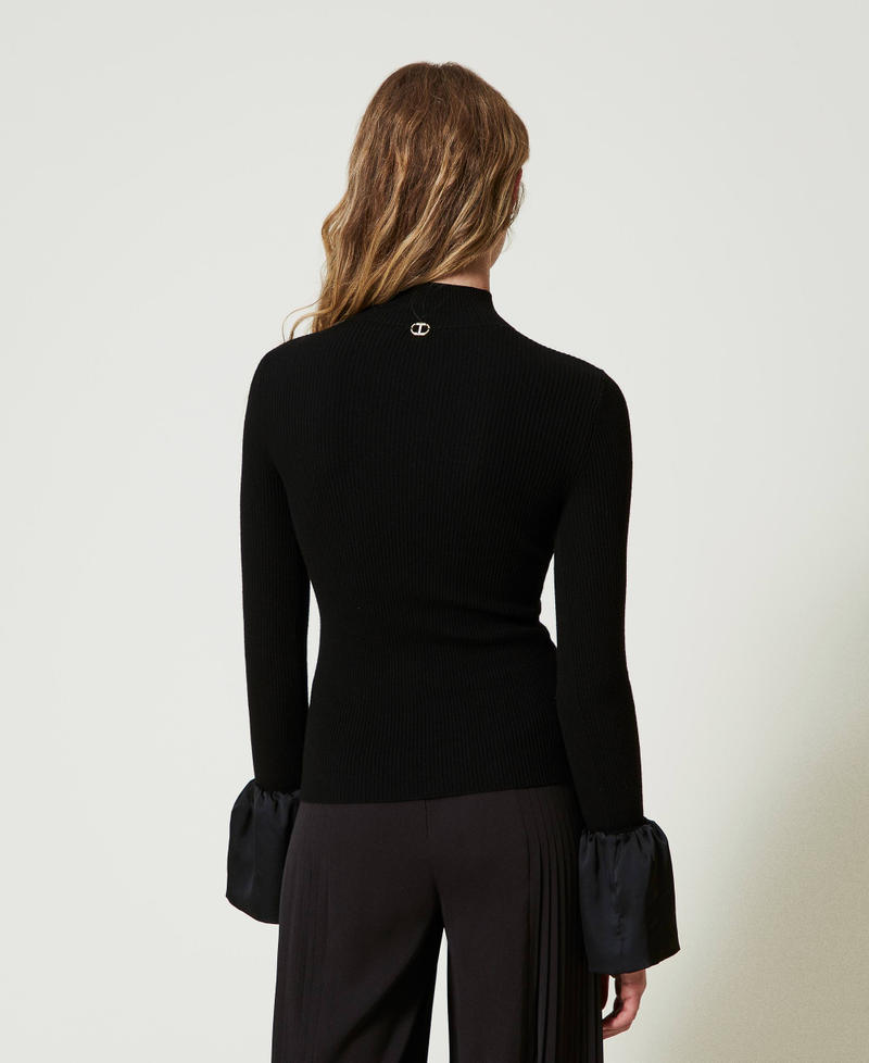 Scee By Twin Set Maglia Fitted Con Volant In Satin