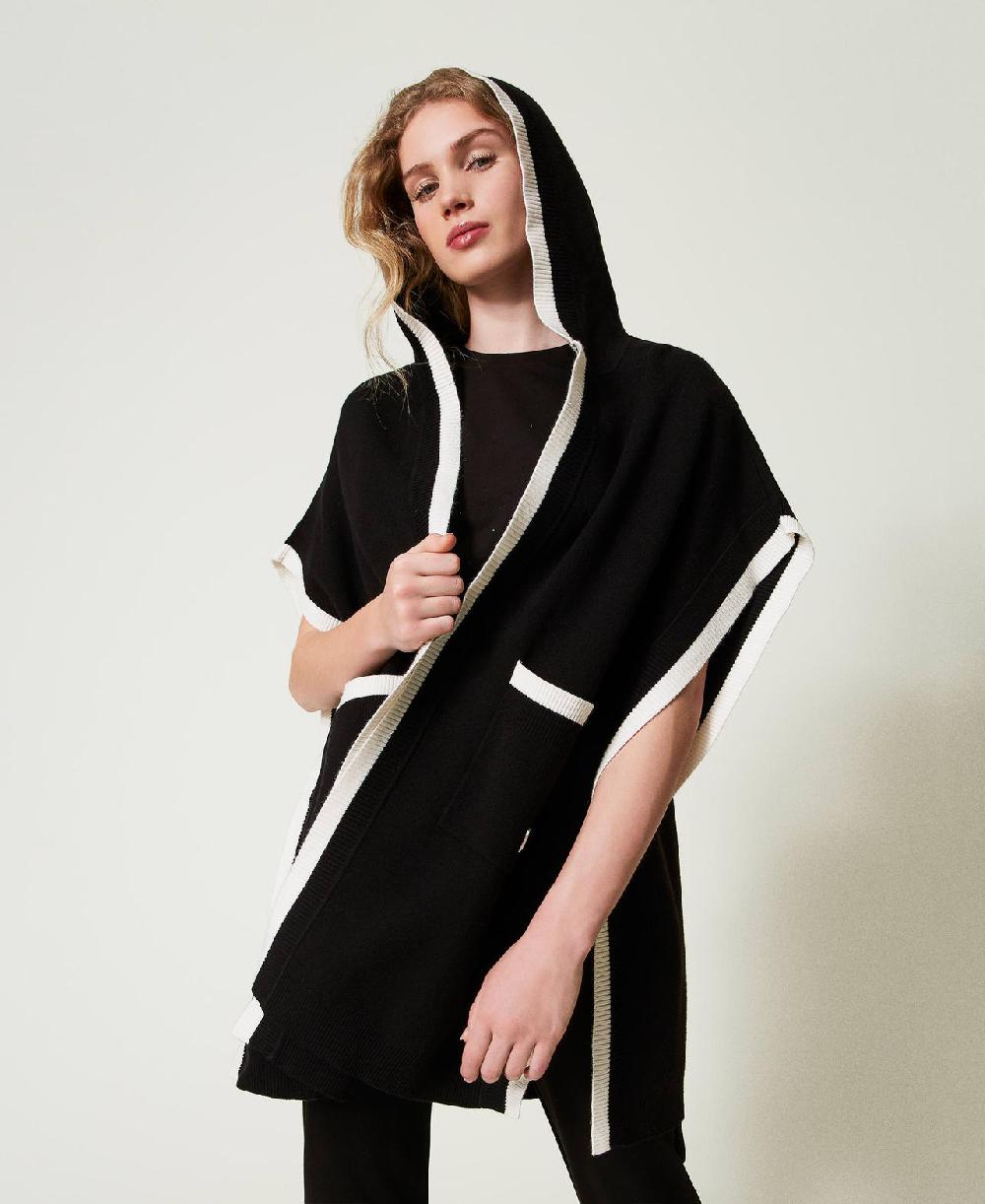 Scee By Twin Set Poncho In Maglia Con Tasche