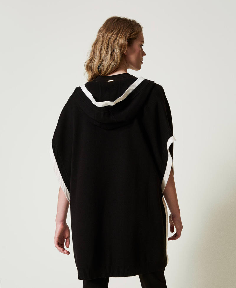 Scee By Twin Set Poncho In Maglia Con Tasche