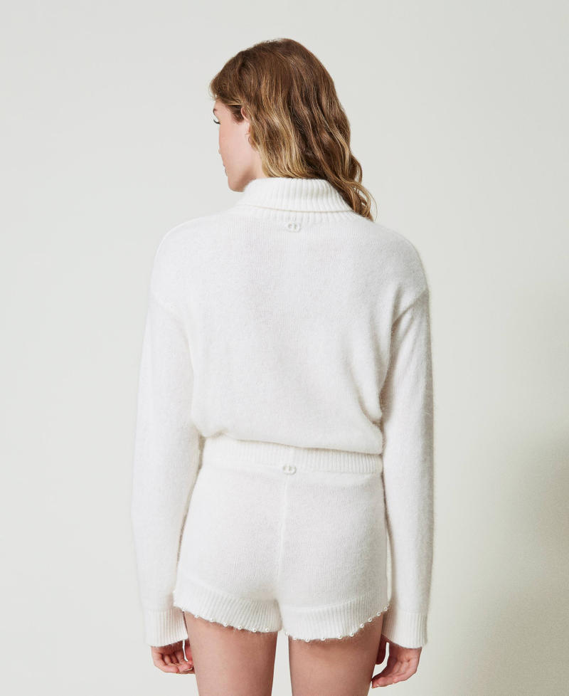 Scee By Twin Set Shorts In Maglia Misto Angora Con Perle