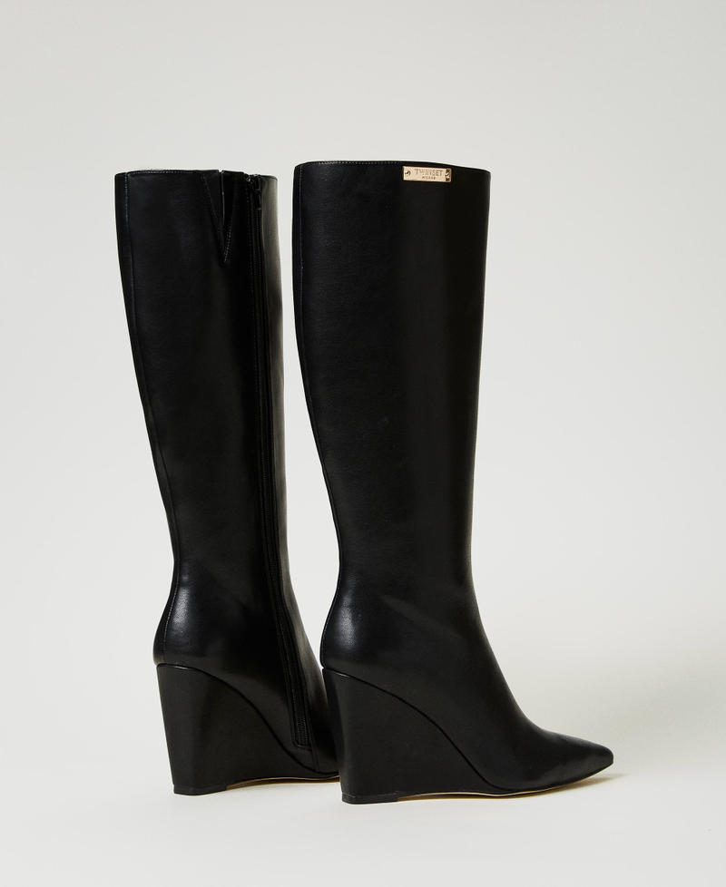 Scee By Twin Set Stivali Alti Con Zeppa E Targhetta Logo