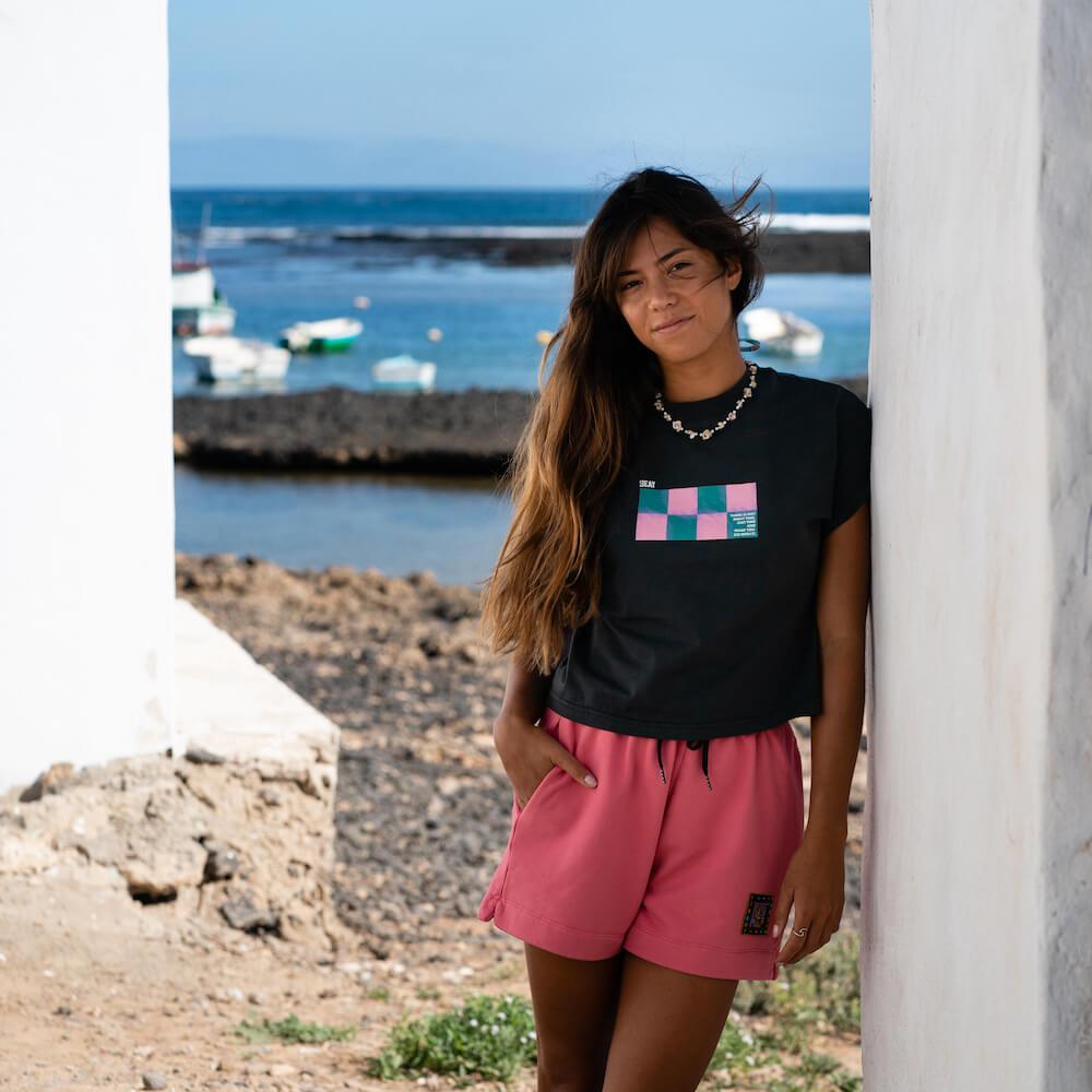 Seay / Crop T-Shirt Nera Kanoa