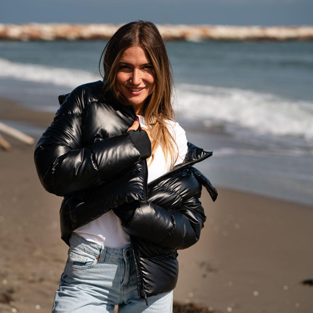 Seay / Piumino Nero Con Cappuccio