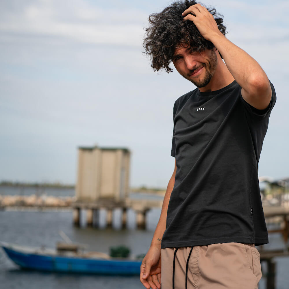 Seay / T-Shirt Nera Ikaika