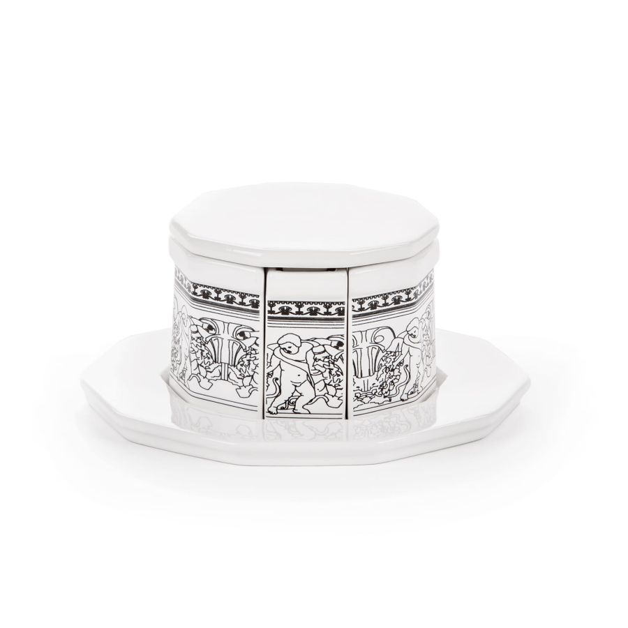 Seletti Palace Fontana