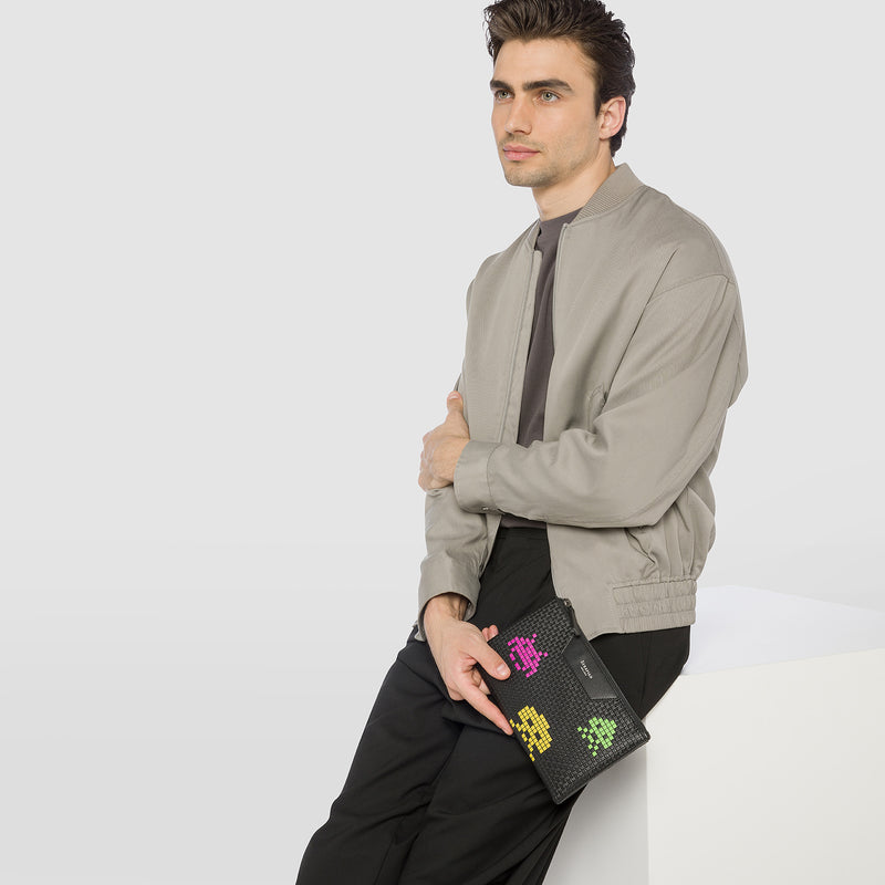 Serapian Pouch con zip in stepan nero space invaders