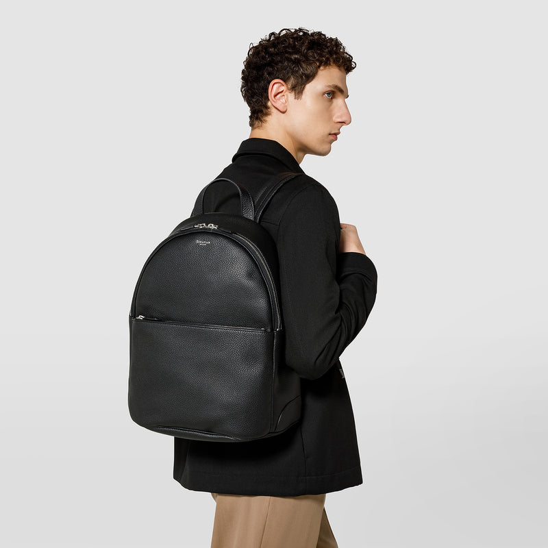 Serapian Backpack in cachemire leather black