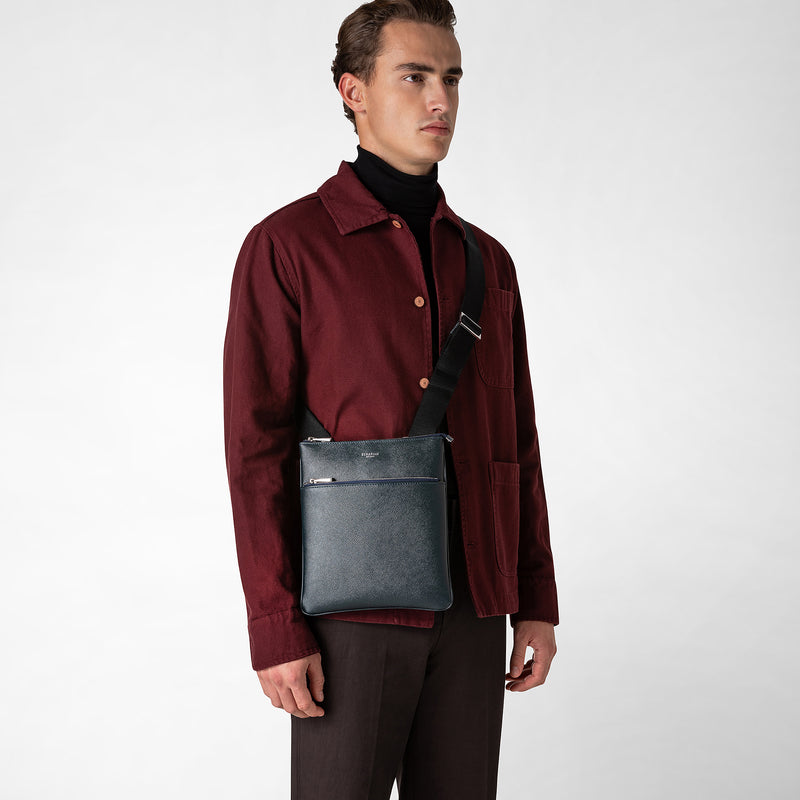 Serapian Tracolla piatta in pelle evoluzione blu navy