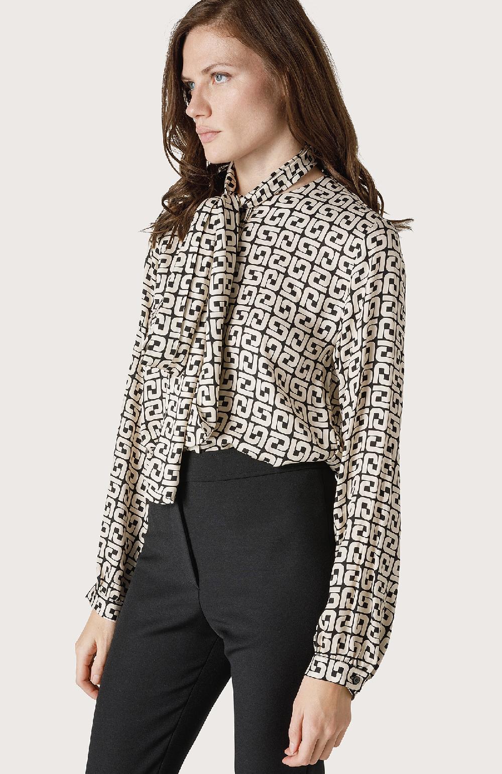 Seventy Camicetta Con Fantasia E Fusciacca Al Collo - Col. Nero