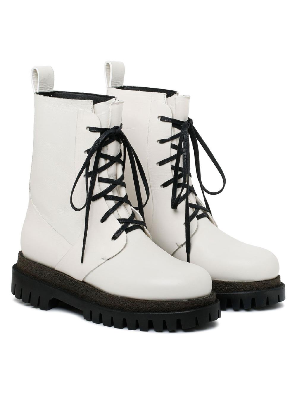 Silvano Sassetti Anfibi Di Colore Bianco