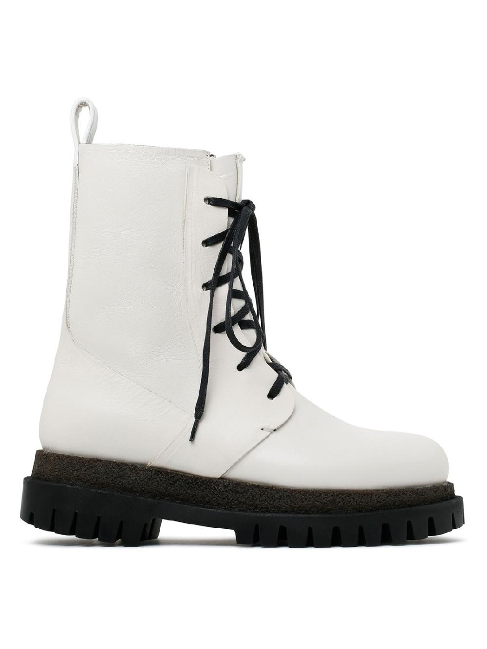 Silvano Sassetti Anfibi di colore bianco