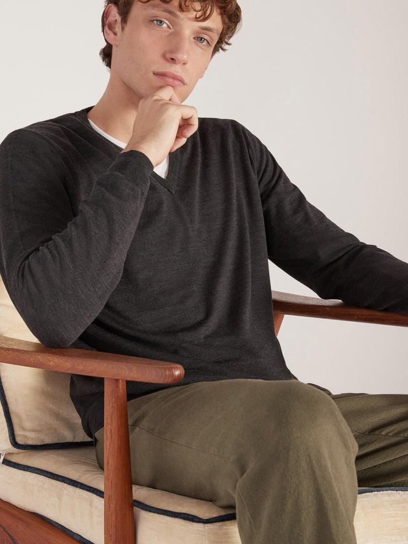 Slowear Maglia Scollo A V Slim Fit In Flexwool Certificato